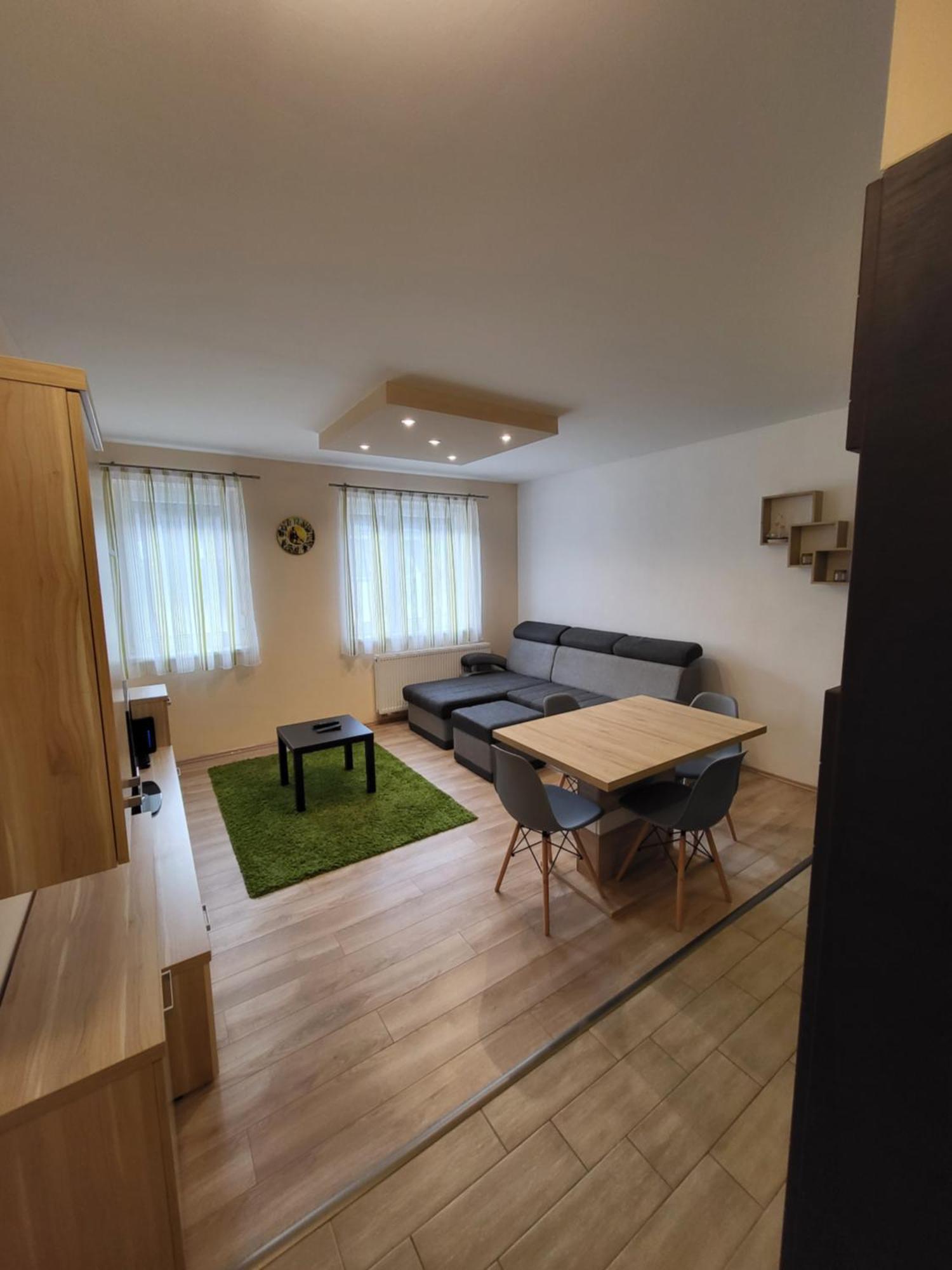 Triangol Apartman: Fuerdo, Belvaros, Egyetem Győr Zewnętrze zdjęcie